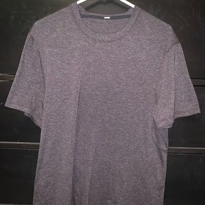 Lululemon T-shit